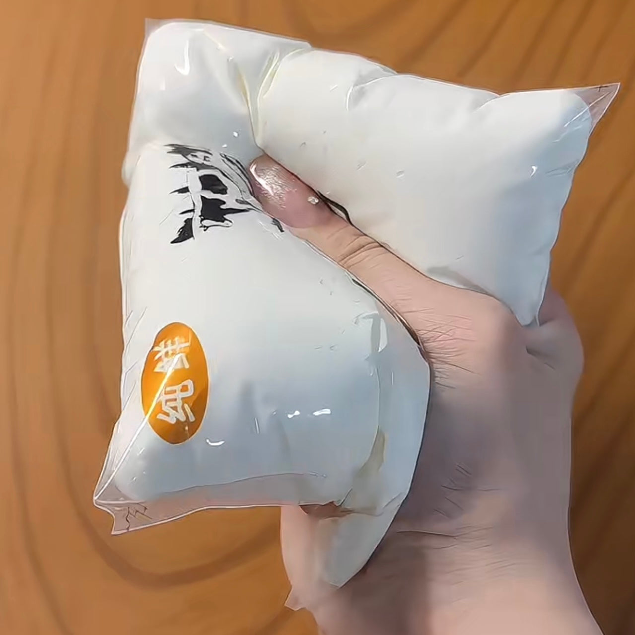 Water-like texture bursting pure milk taba squishy toy (around 185g)
