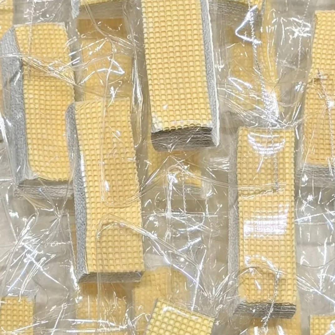 Creamy Clay-Texture Soy Milk Wafer Bar Taba Squishy Toy (105g)