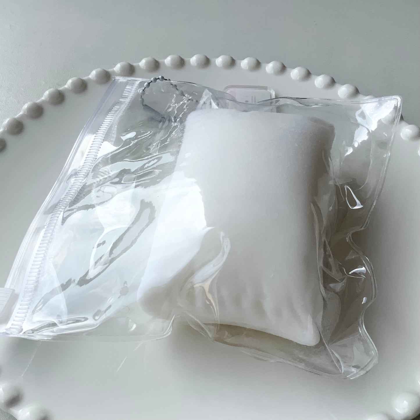 Flocked white pillow taba squishy toy (130g) - Charming Cheese