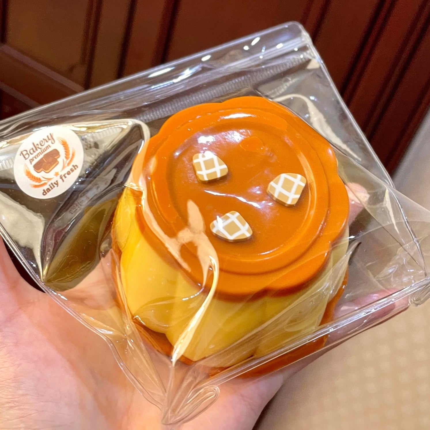 Giant caramel pudding water-like texture taba squishy toy (240g) - Charming Cheese