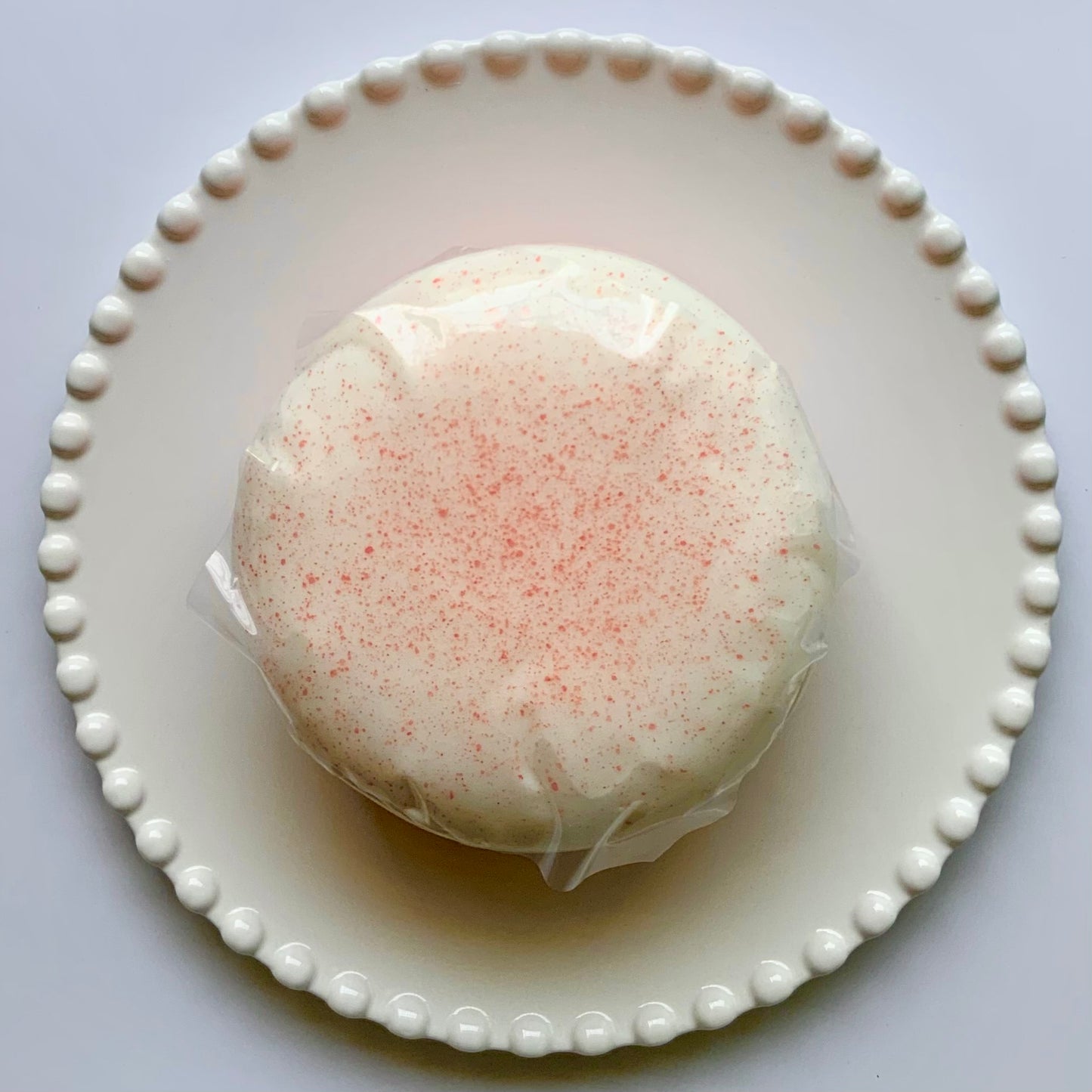 White peach cake roll & Oreo chocolate cake basque sticky slow rising squishy toy - Charming Cheese