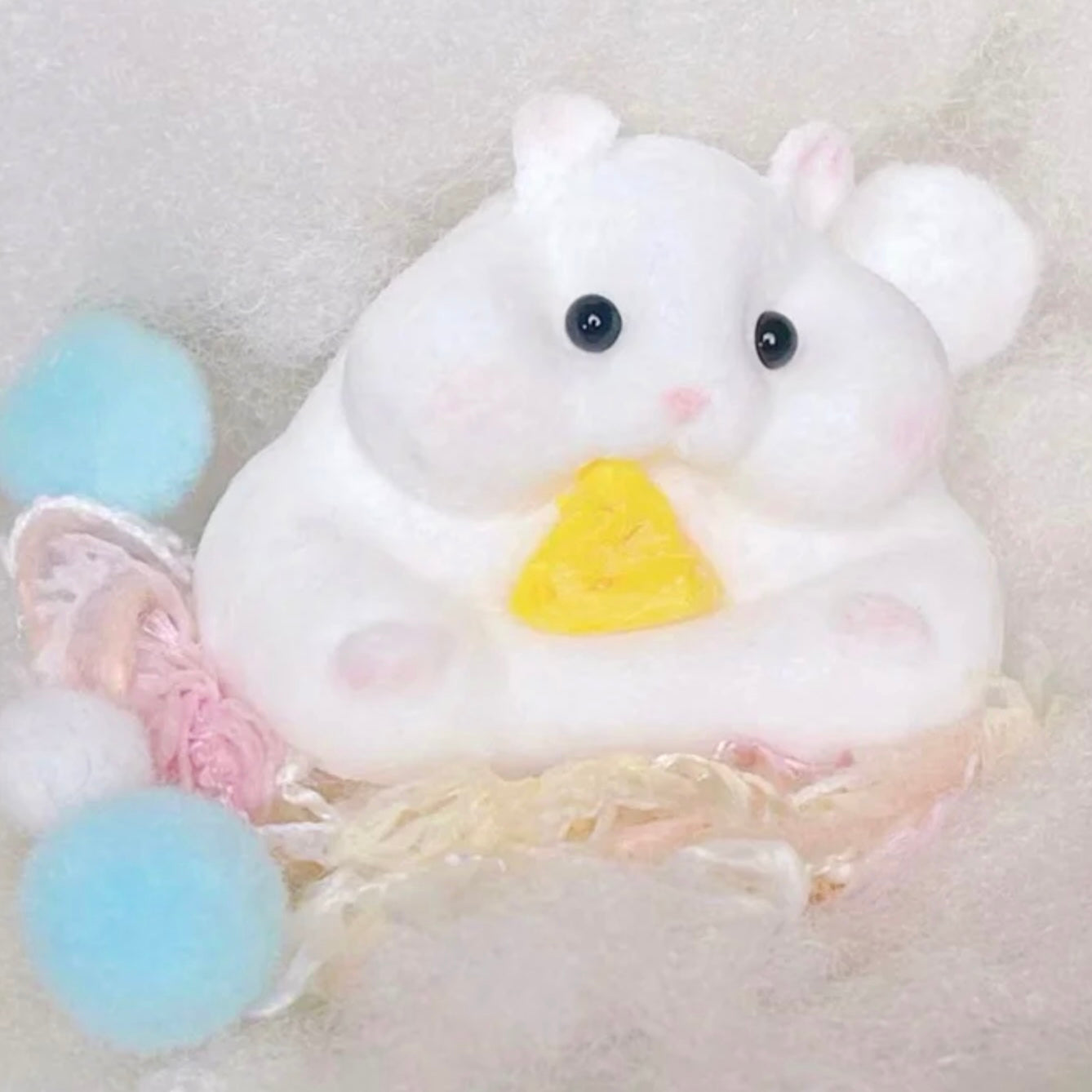 Hamster with ice cream/cheese taba squishy toy - Charming Cheese
