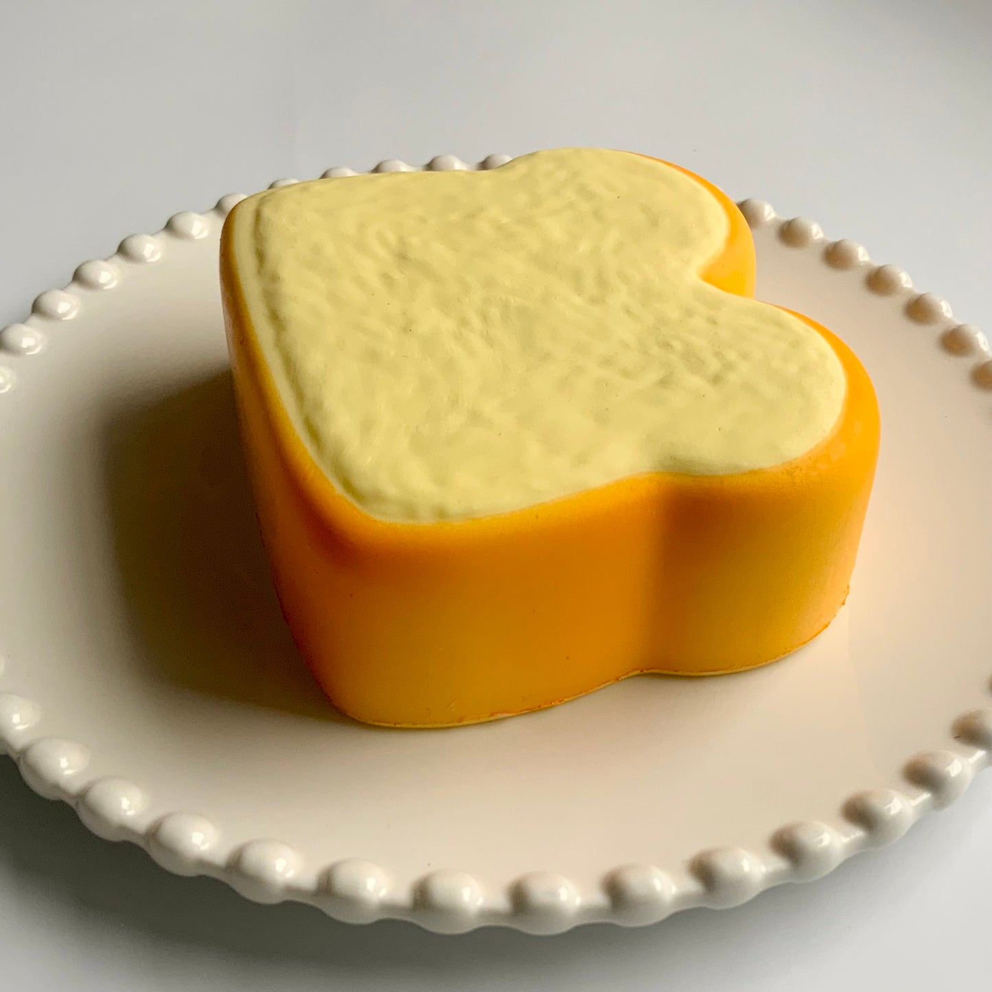 Sliced cheese toast slow rising squishy toy