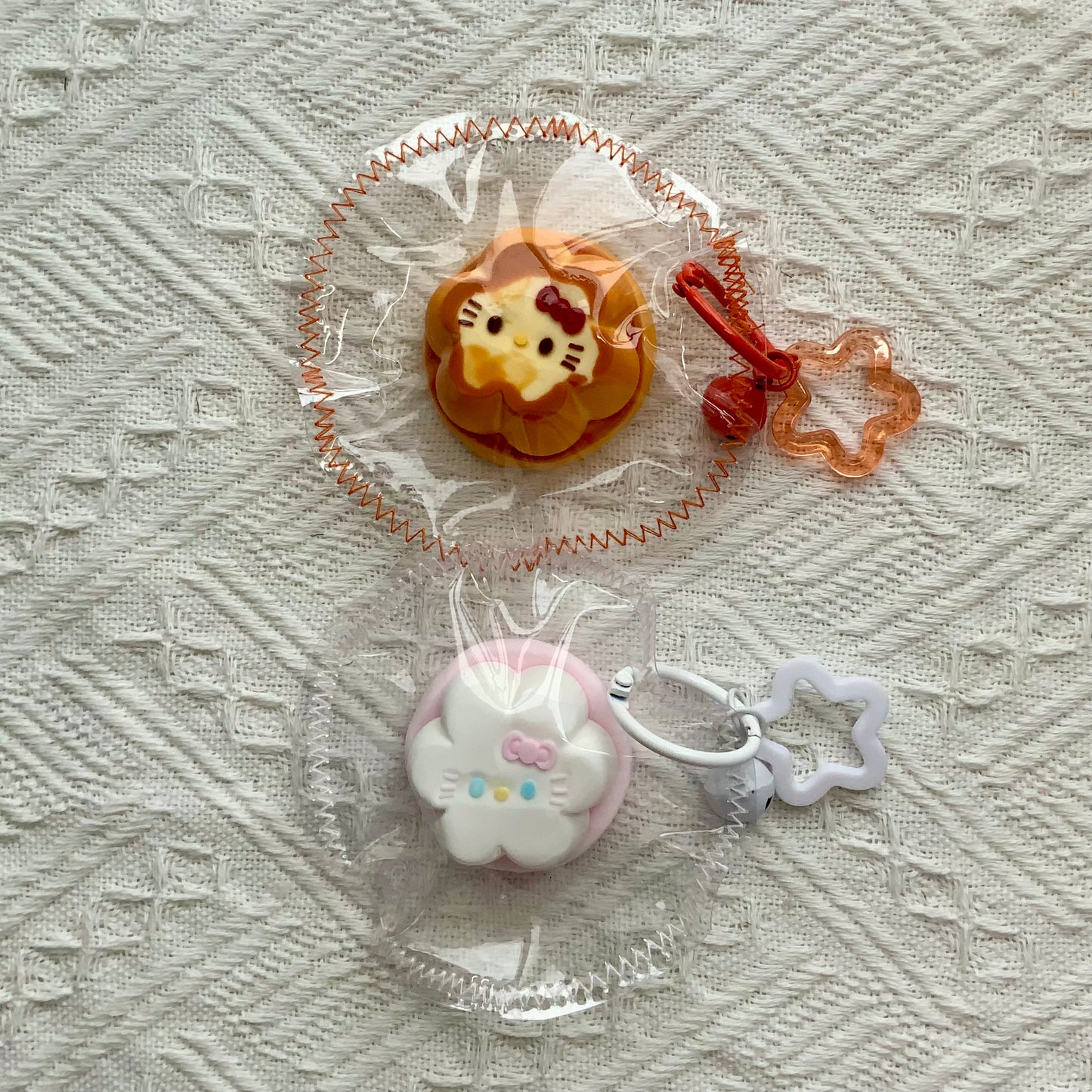 Grilled/ pink white hello kitty pudding taba squishy toy